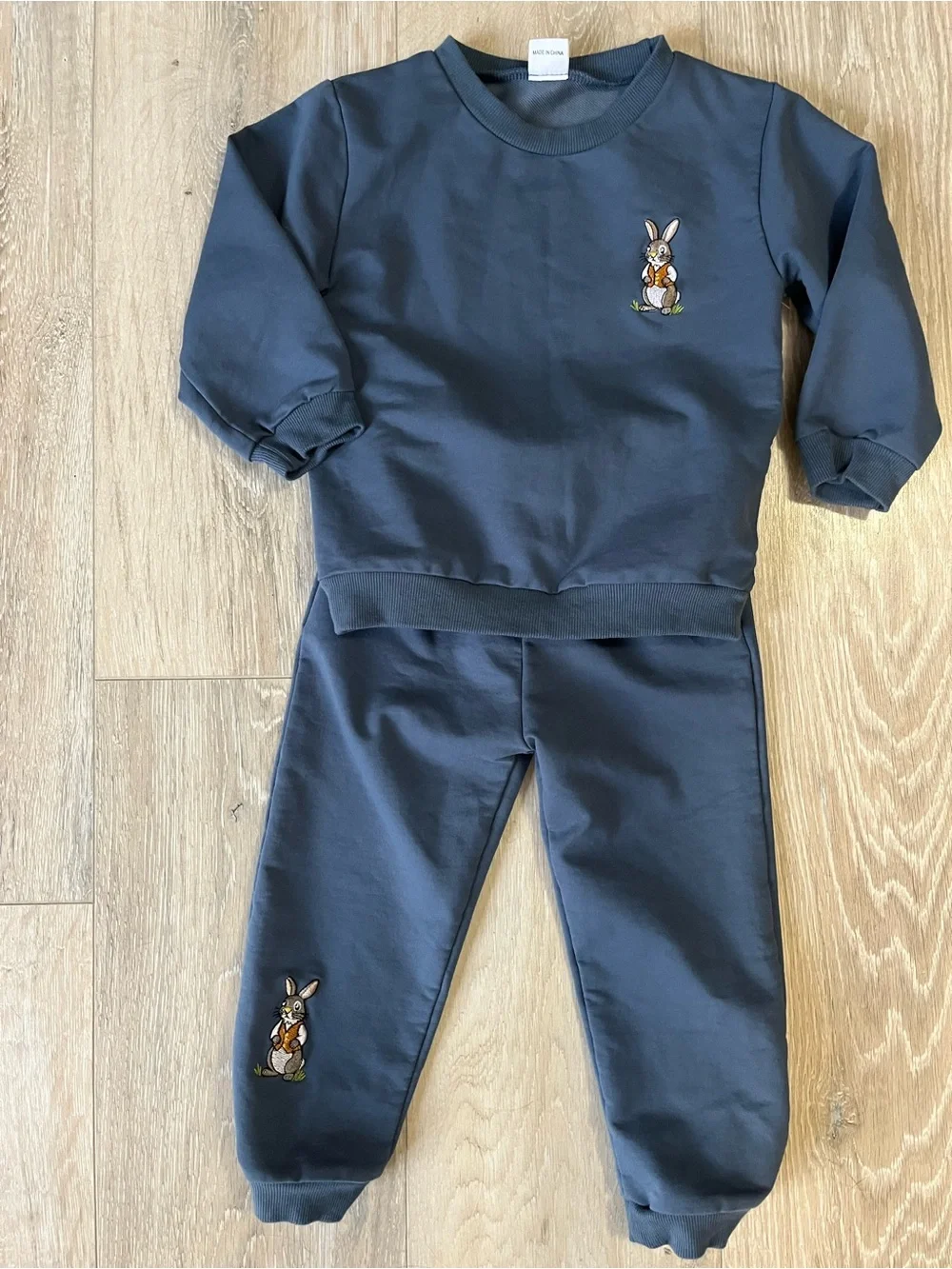 Boutique Peter Rabbit Kids Navy Bunny Sweatshirt and Joggers Set 3-4 years NwOT